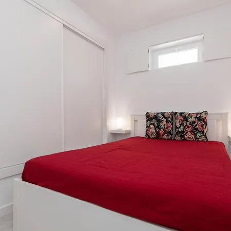Apartamento Trival - A 1 Minuto Pe Da Praia Sesimbra Exterior photo