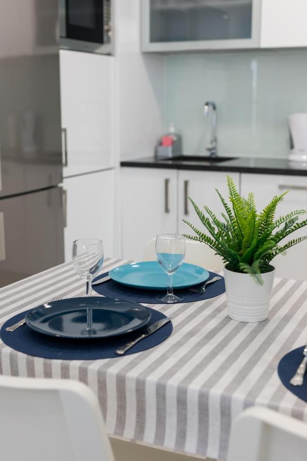 Apartment Trival - A 1 Minuto Pe Da